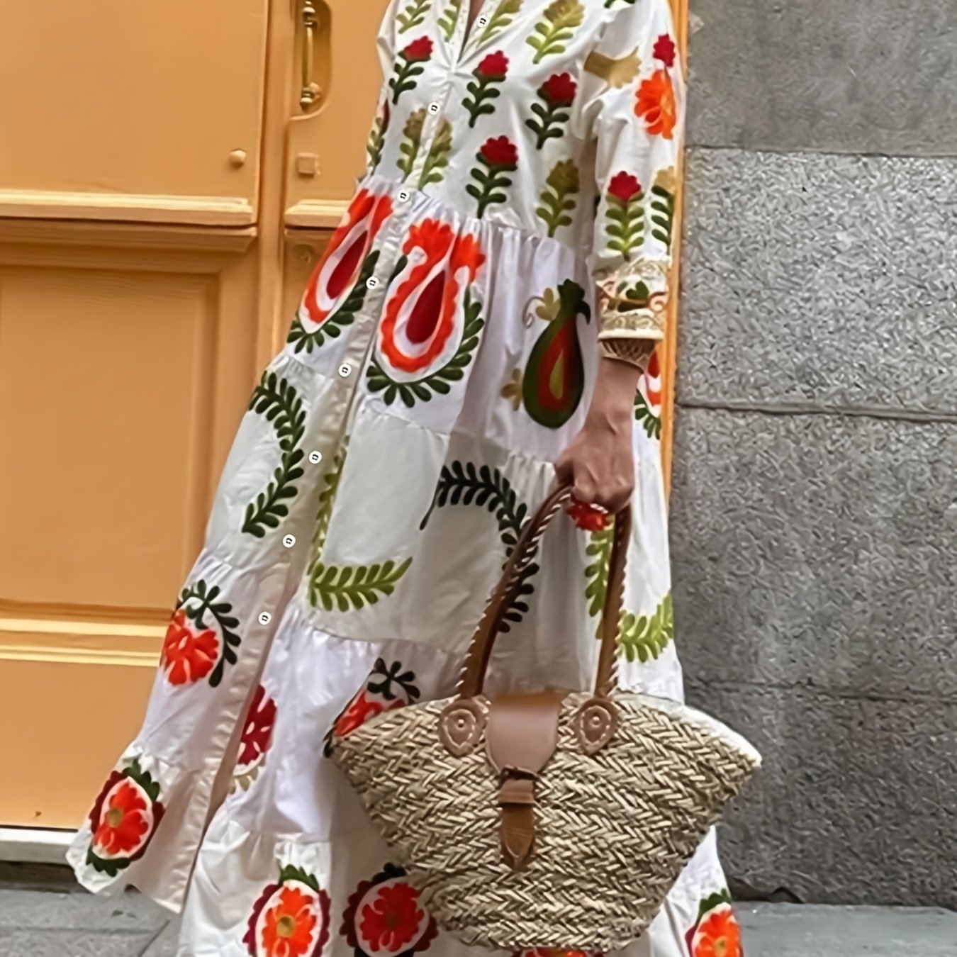 Isala | Graphic Floral Print Maxi Dress