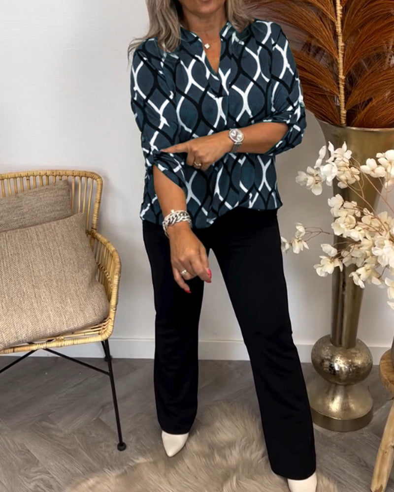Laurel | Blouse with Graphic Print