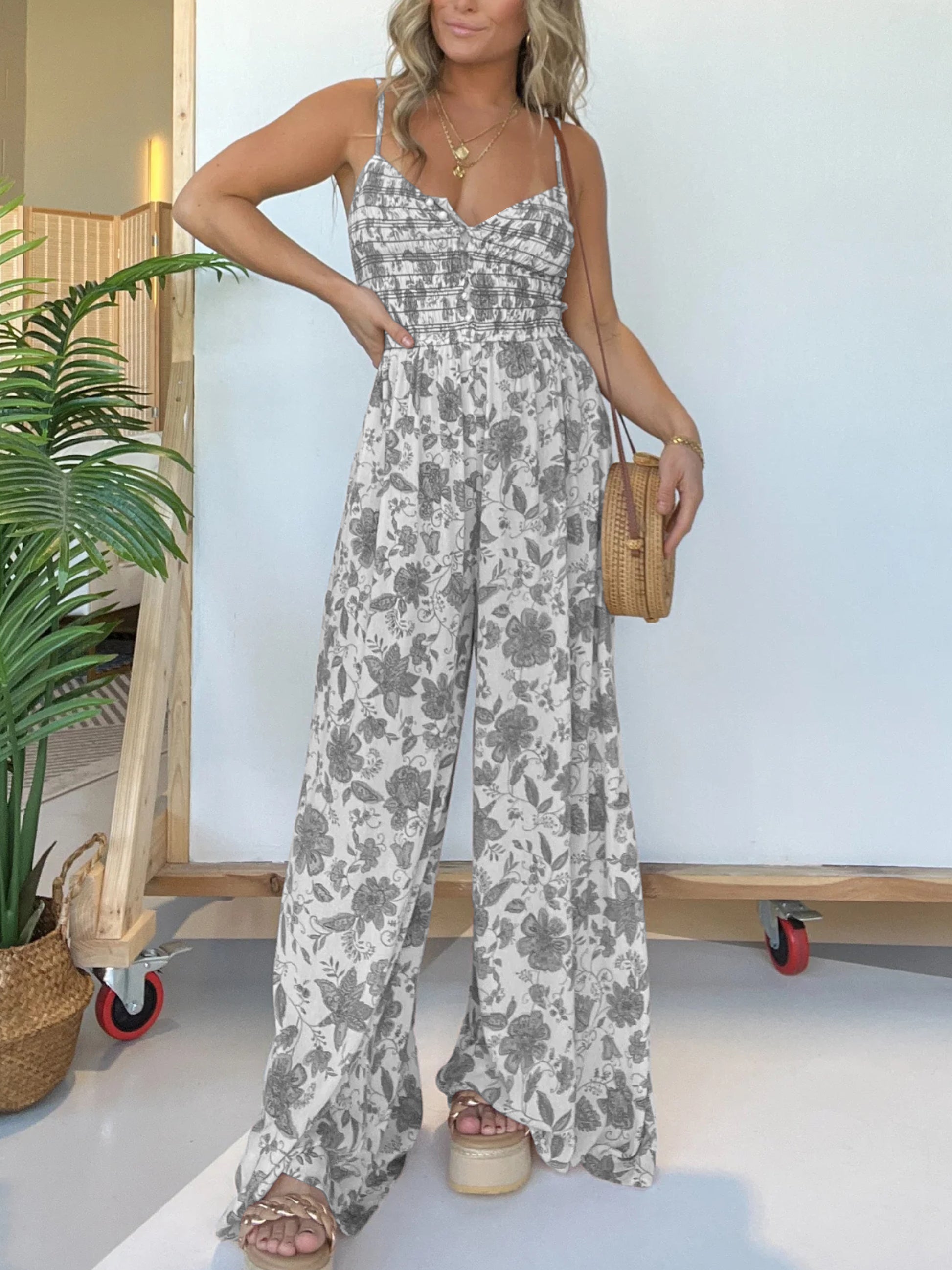 Vivian | Elegant Floral Jumpsuit – Light, Flattering & Effortlessly Stylish