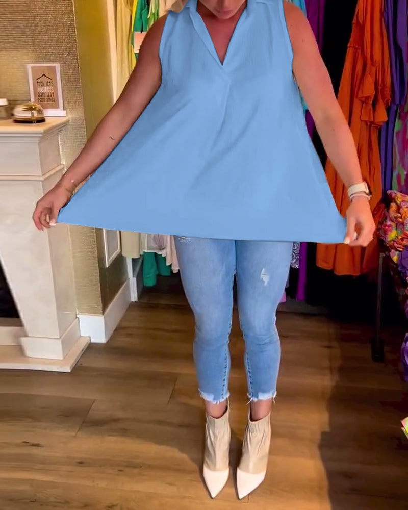 Denise | Sleeveless top with ruffles and lapels