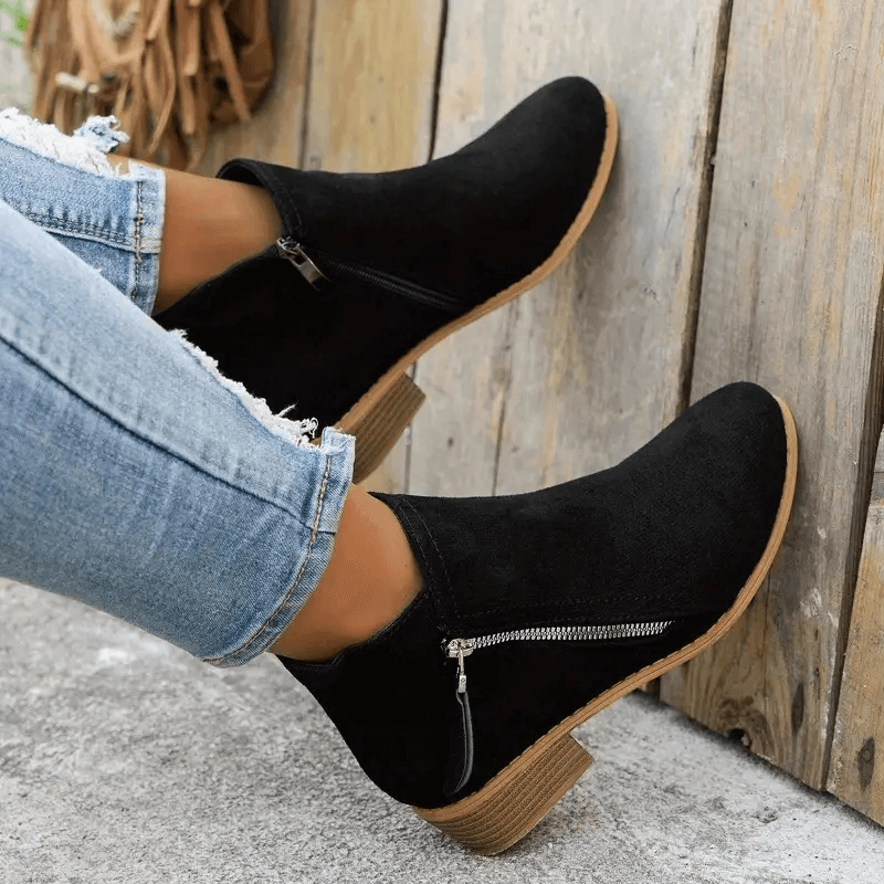 Ingrid | Vintage boots in classic style