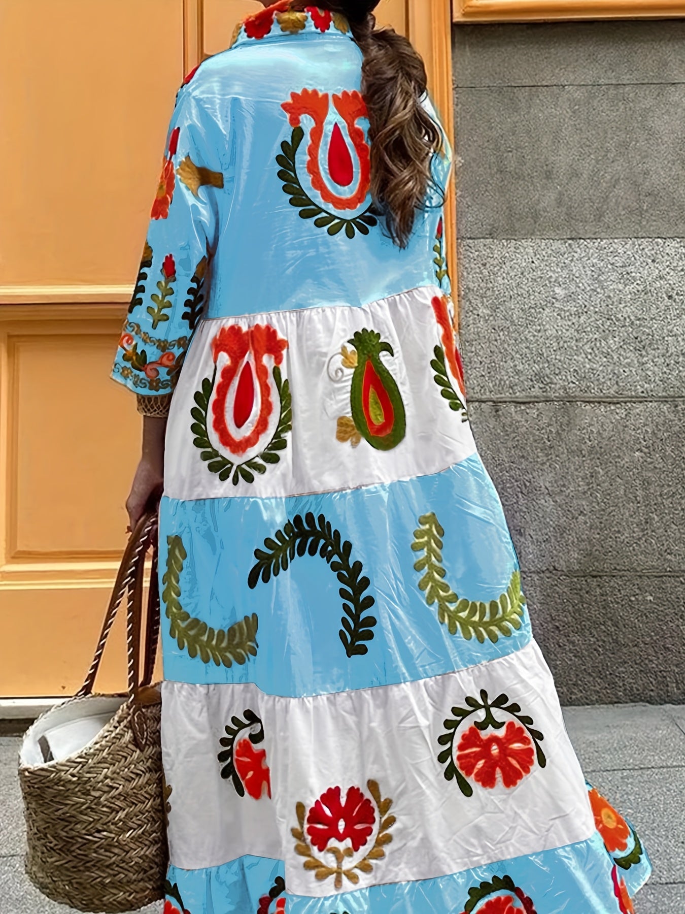 Isala | Graphic Floral Print Maxi Dress