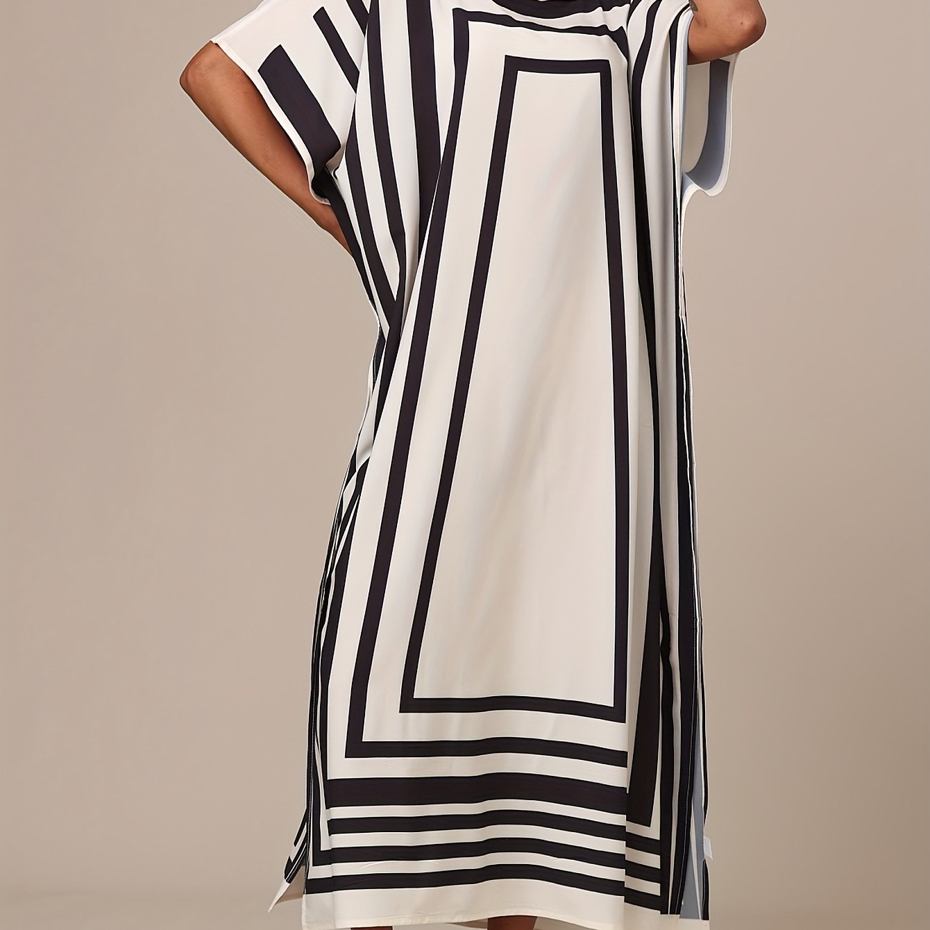Ingrid | Elegant Geometric Print Maxi Kaftan Dress