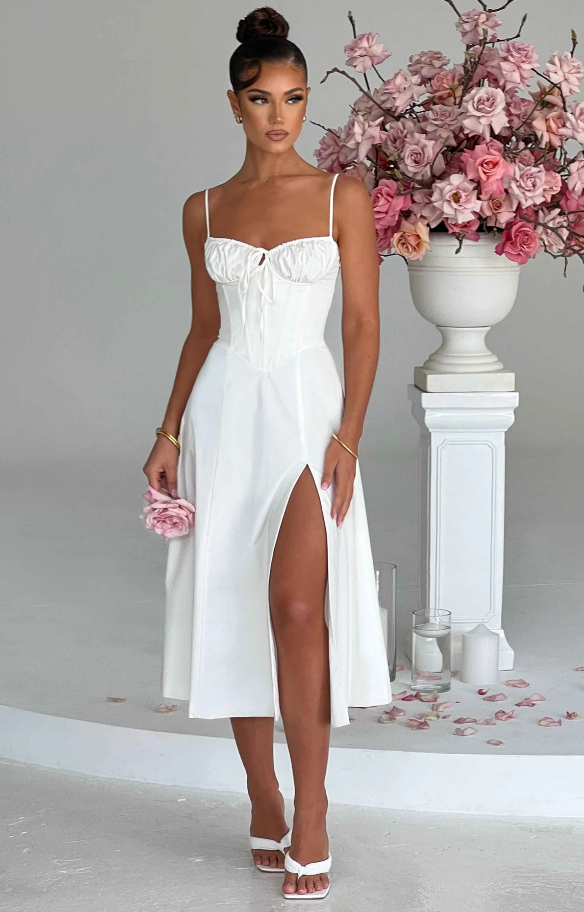 EVIAN | Flattering Summer Dress.