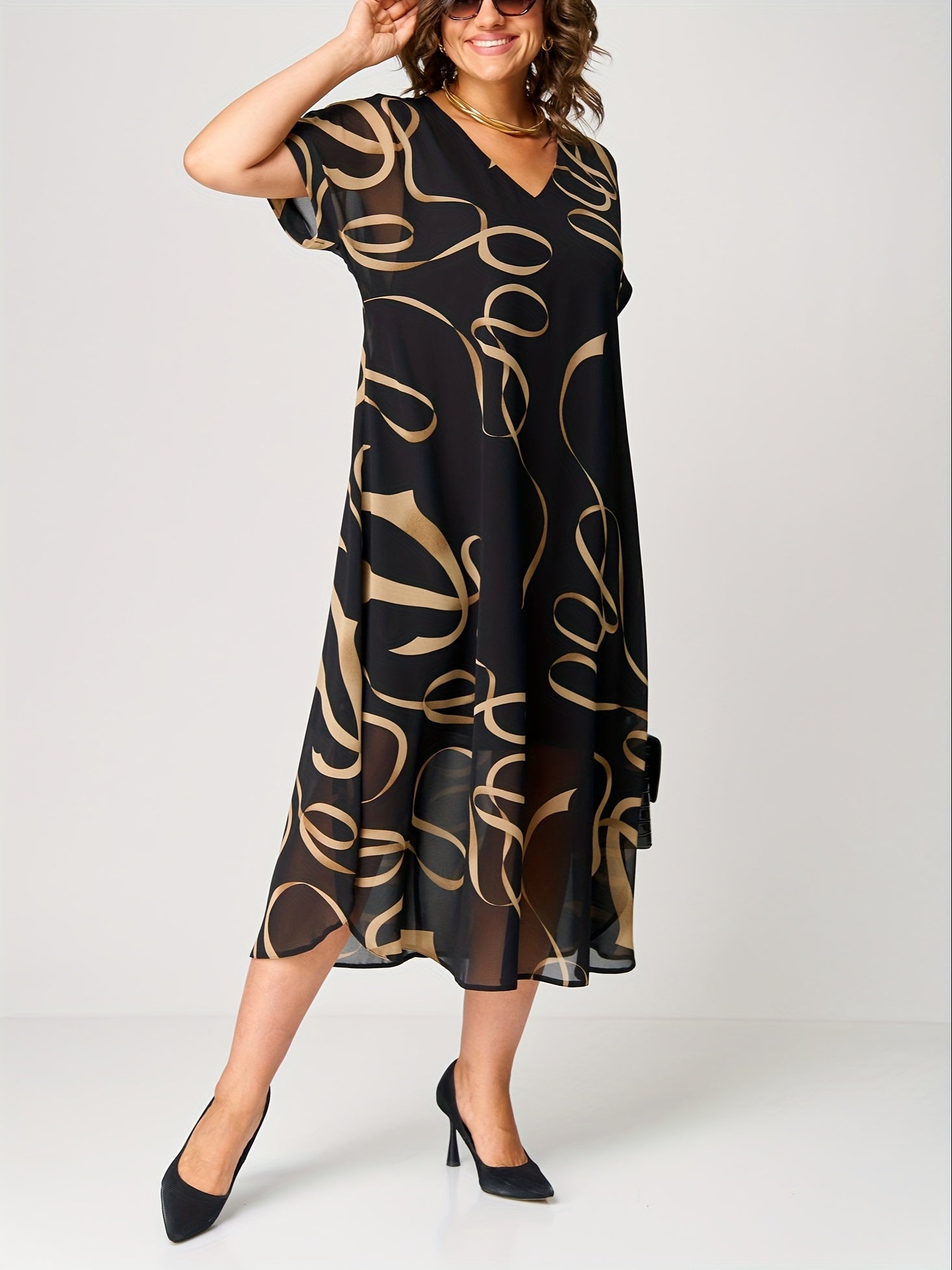 Hylma | Golden Leaf Print Short Sleeved Maxi Dress
