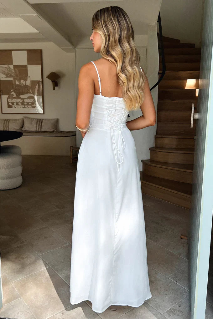 EVIAN | Flattering Summer Dress.