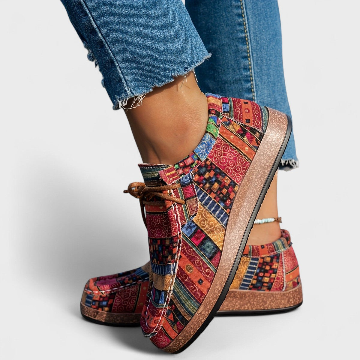 Nicole - Lightweight and Comfortable Orthopedic Sneakers