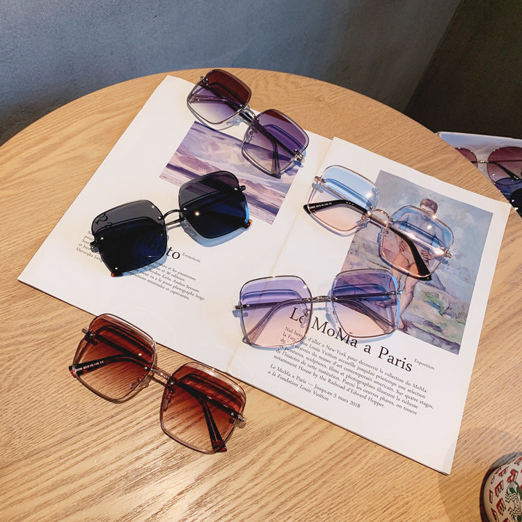 Celina – Rimless Statement Sunglasses