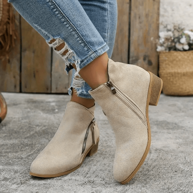 Ingrid | Vintage boots in classic style