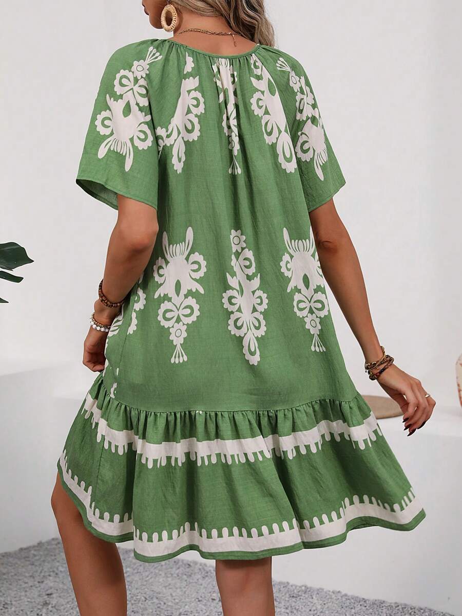 Kelly |  Round Neck Short Sleeve Knee Length Dress