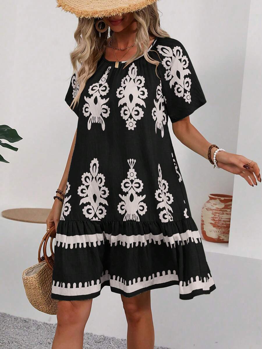 Kelly |  Round Neck Short Sleeve Knee Length Dress