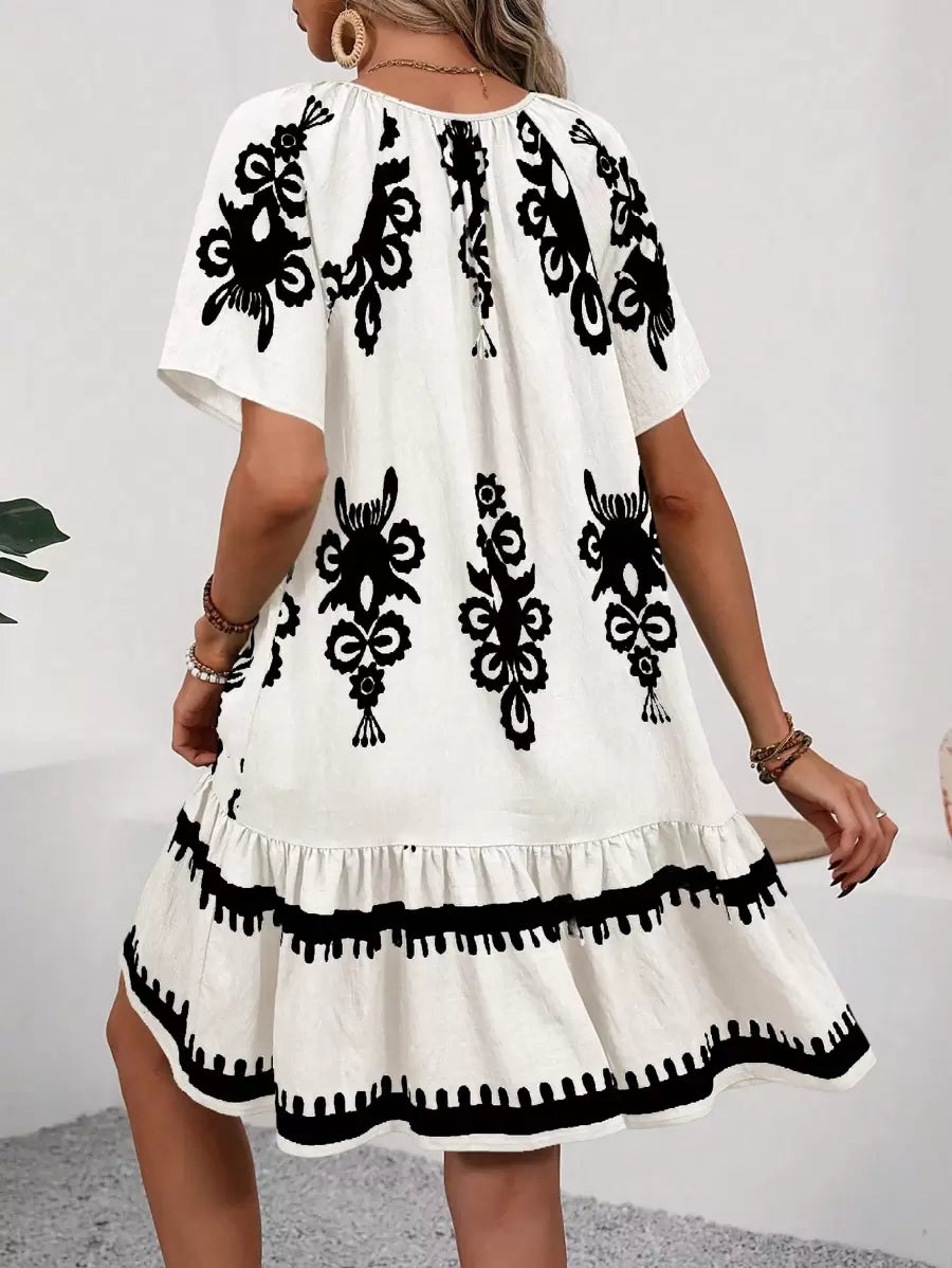 Kelly |  Round Neck Short Sleeve Knee Length Dress