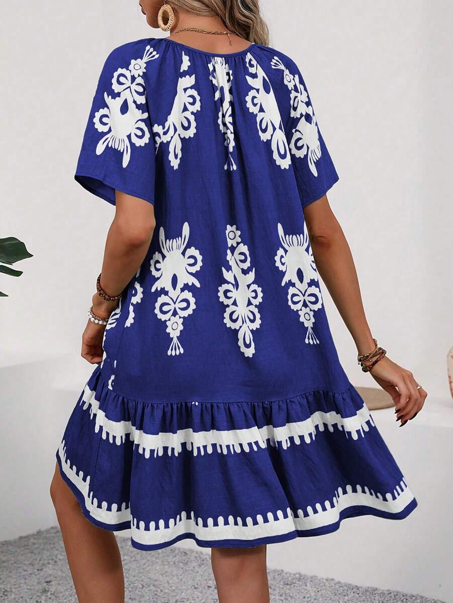 Kelly |  Round Neck Short Sleeve Knee Length Dress