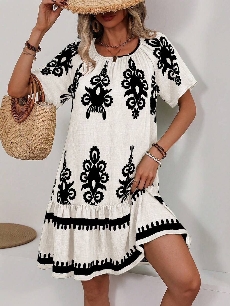 Kelly |  Round Neck Short Sleeve Knee Length Dress