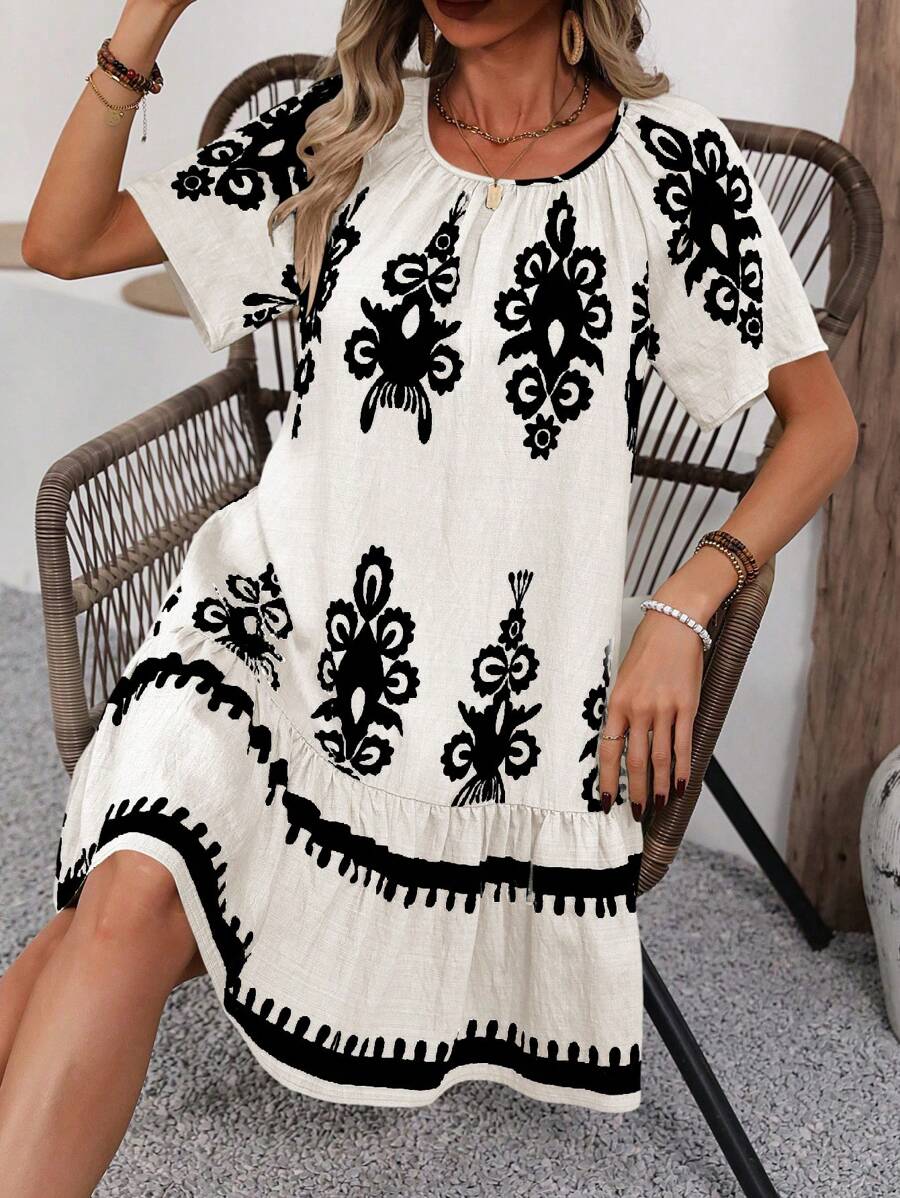 Kelly |  Round Neck Short Sleeve Knee Length Dress