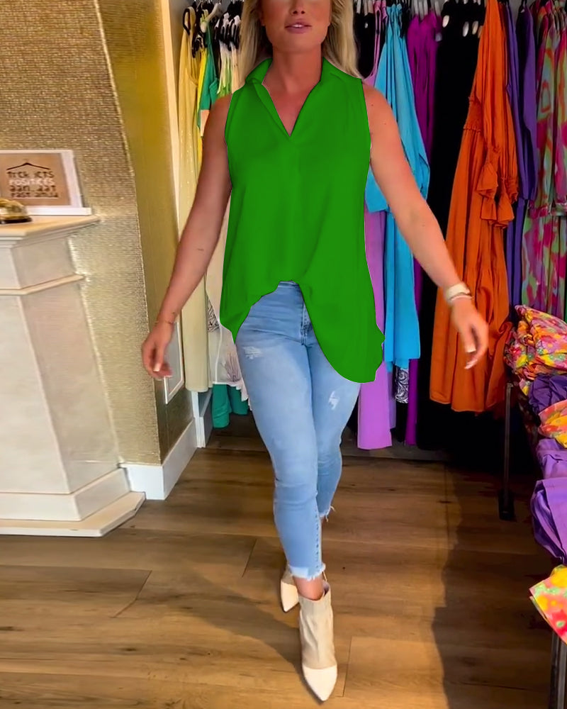 Denise | Sleeveless top with ruffles and lapels