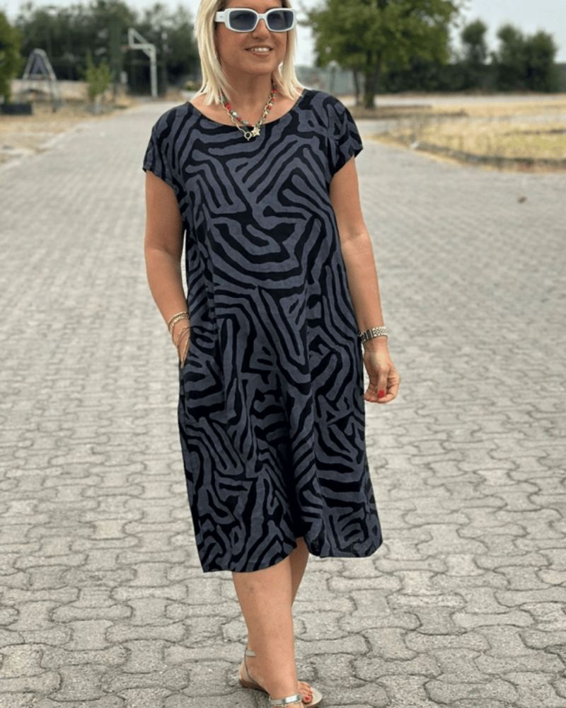 Nelia™ - Dress with Round Neck and Beautiful Print