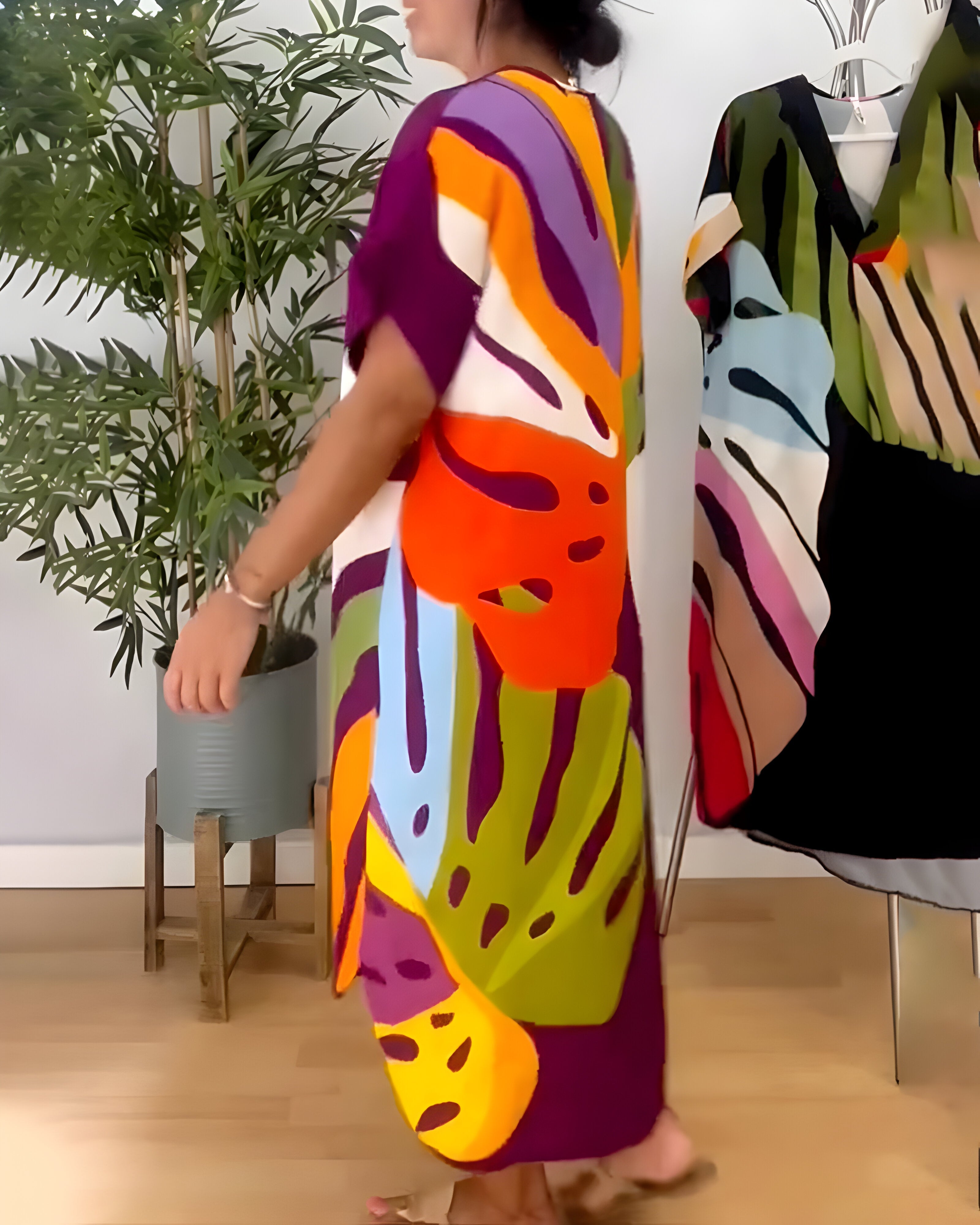 Linda | Casual Dress with Colorful Leaf Print