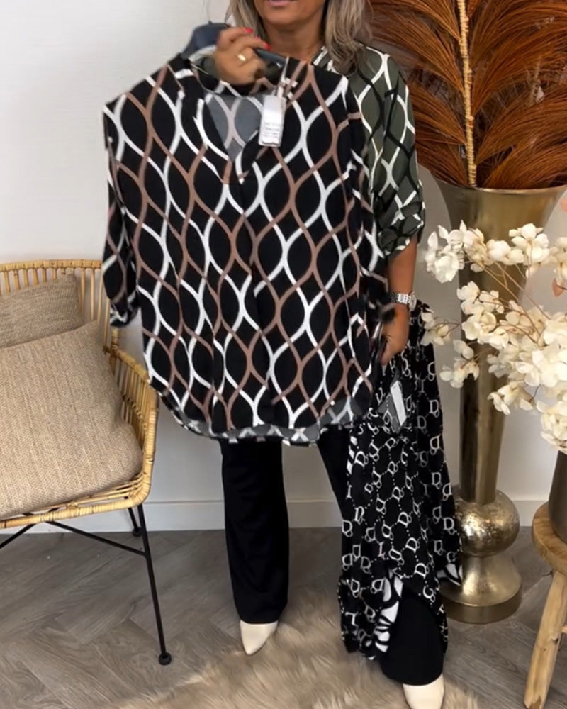 Laurel | Blouse with Graphic Print