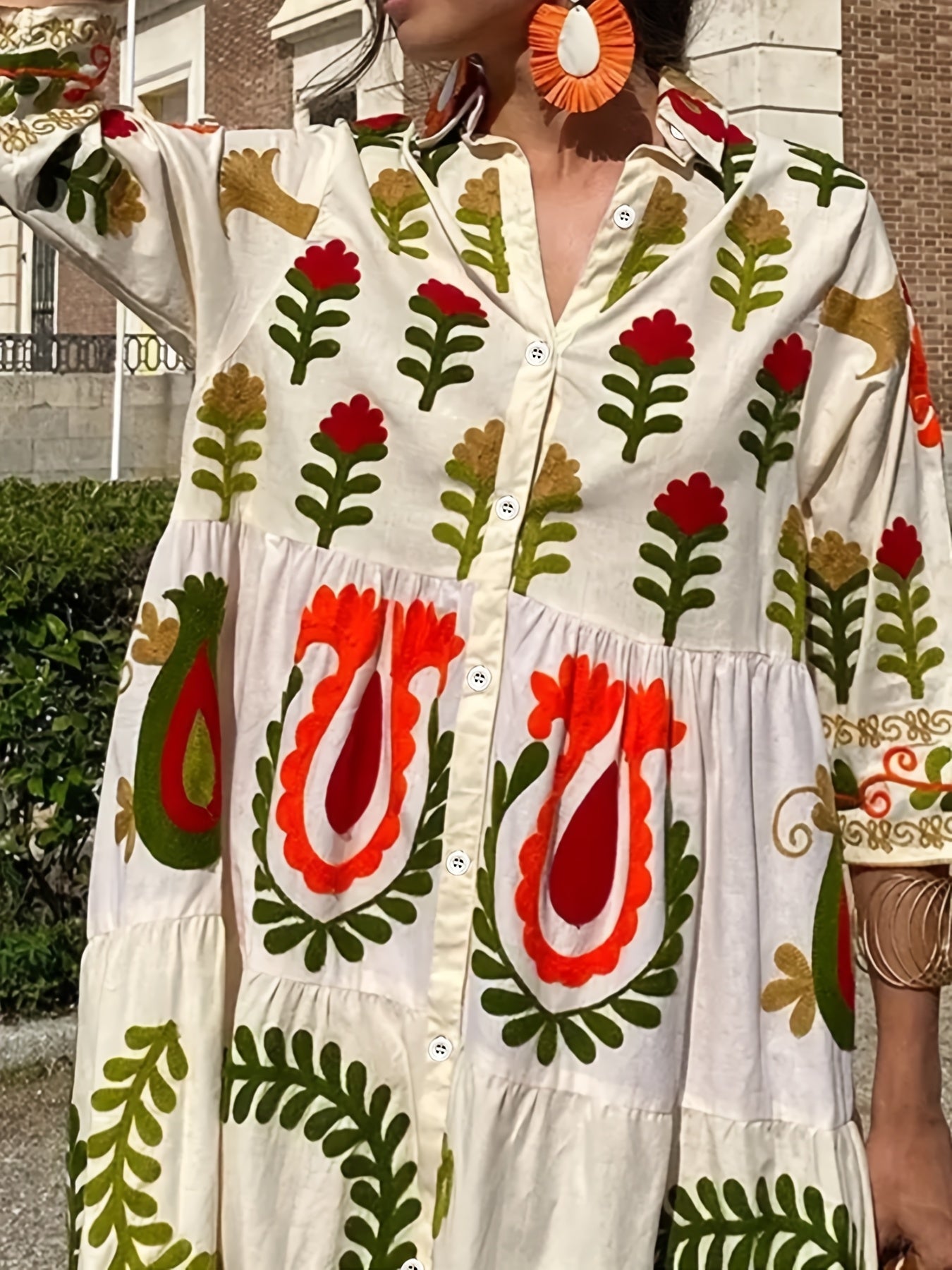 Isala  | Graphic Floral Print Maxi Dress