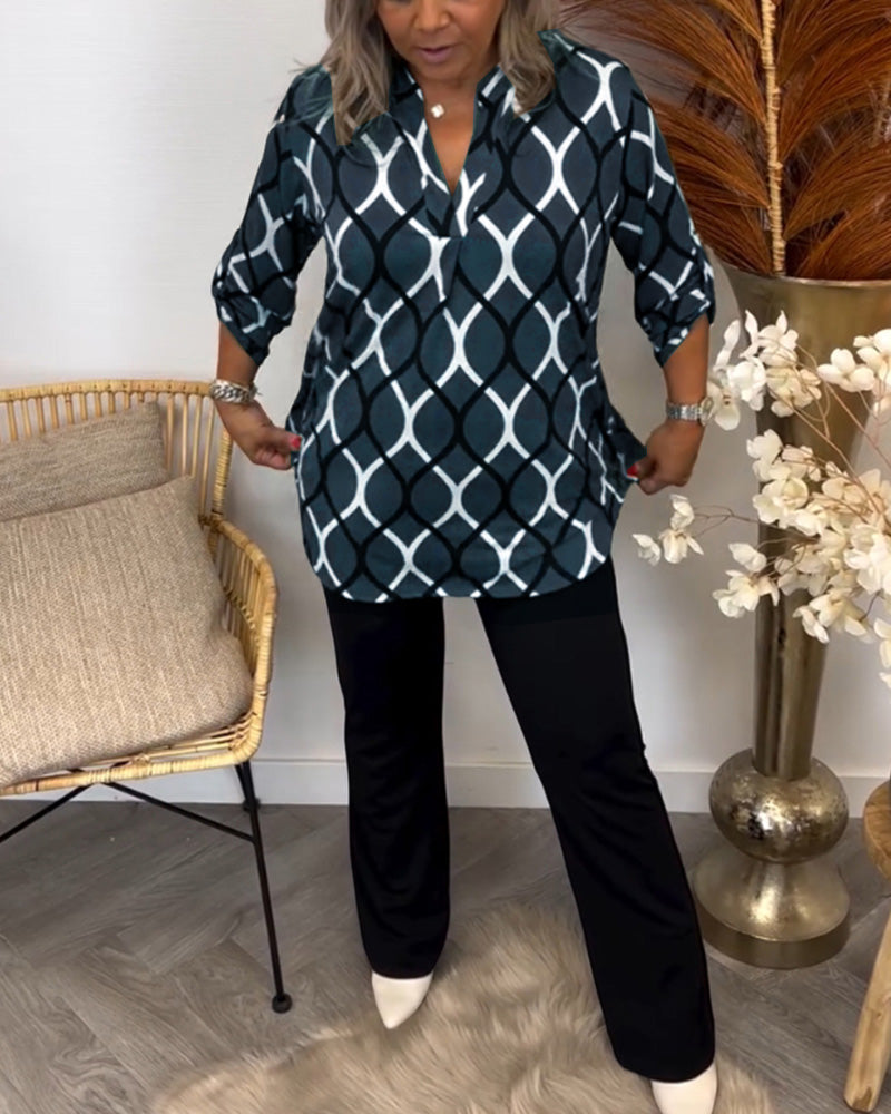 Laurel | Blouse with Graphic Print