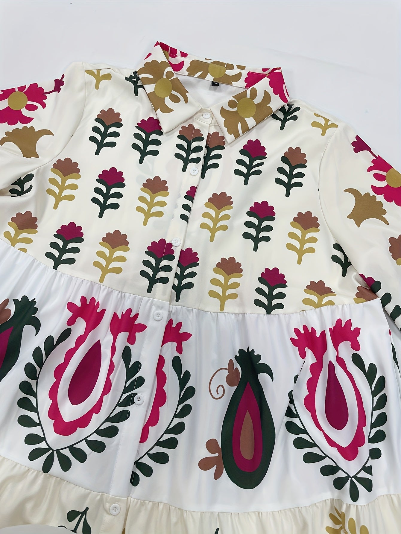 Isala  | Graphic Floral Print Maxi Dress