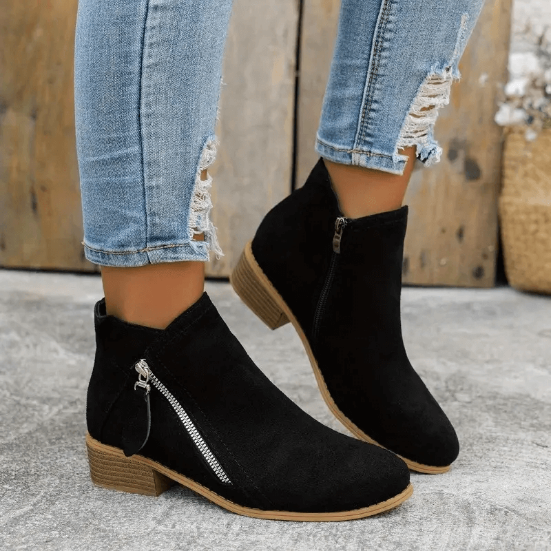 Ingrid | Vintage boots in classic style