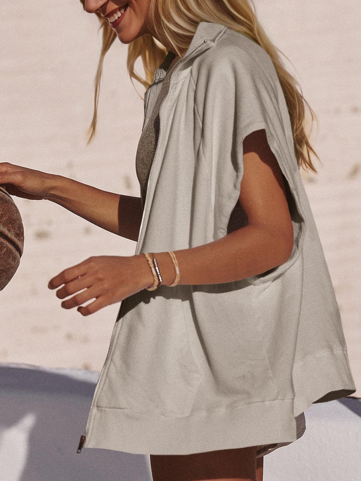 Eva |  Zip Up Sleeveless Sweatshirt With Pockets