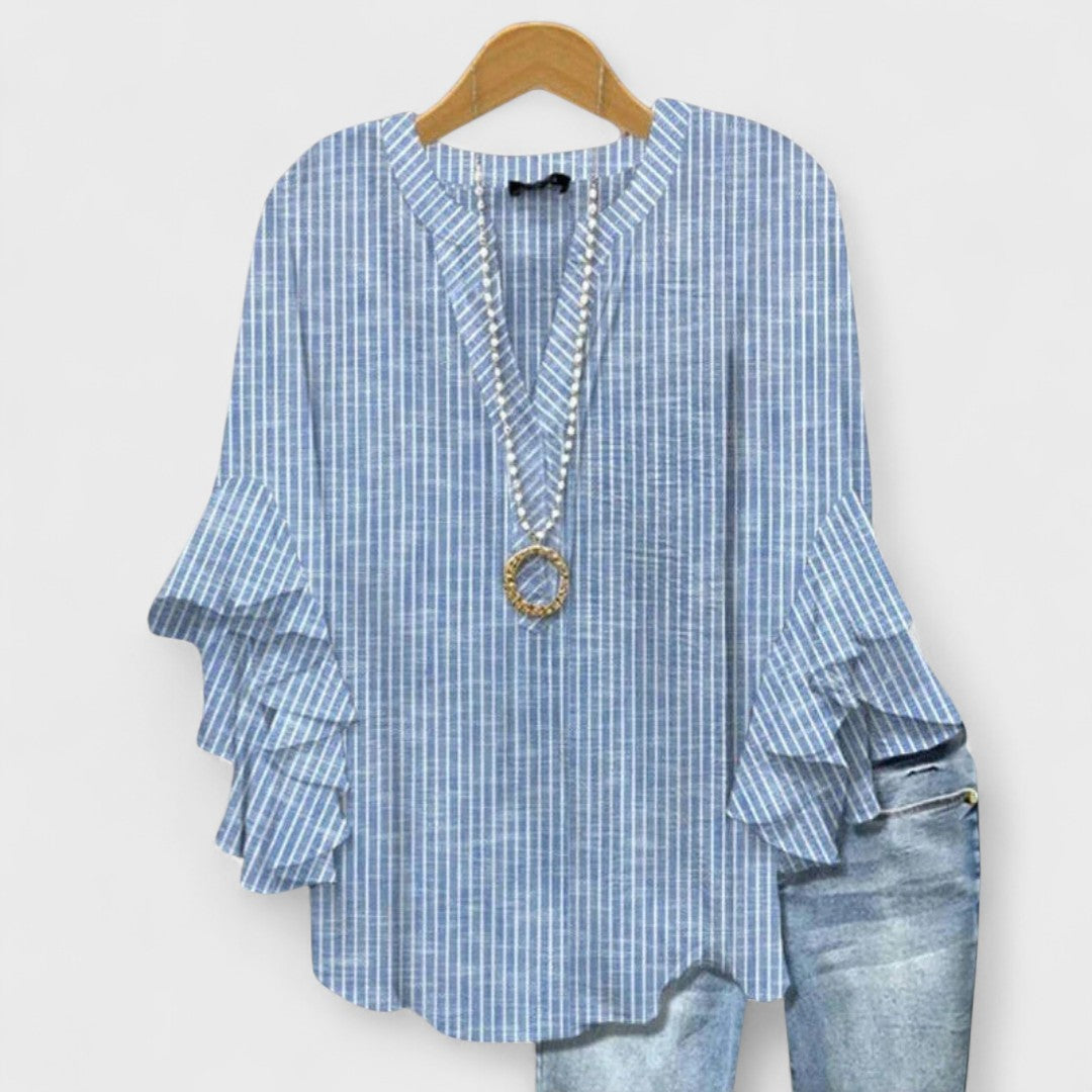 Carina - Blouse with Elegant Flowers