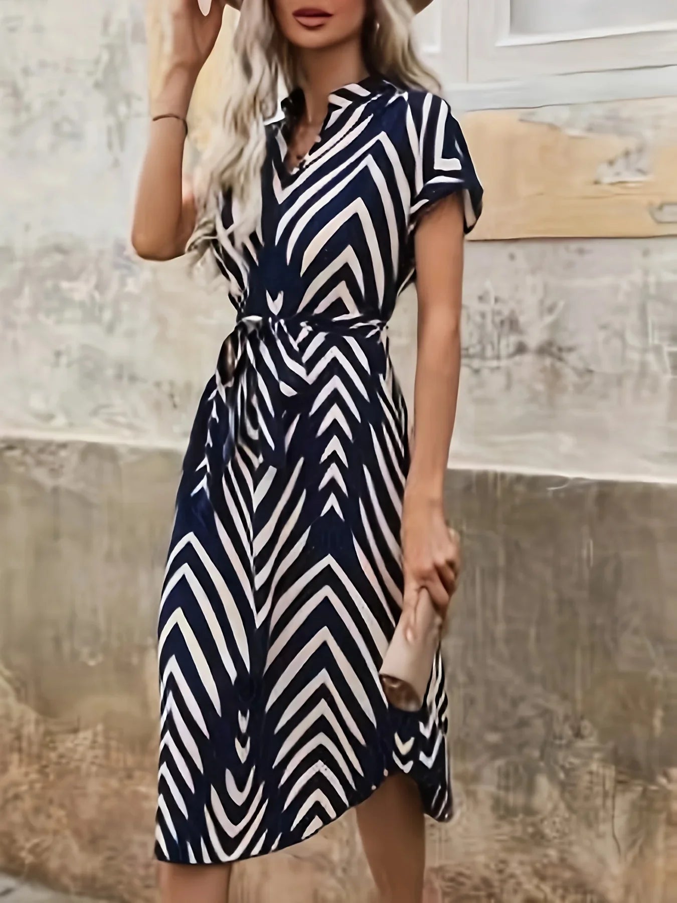 Elly | Geometric Wrap Dress – Stylish, Flattering & Confident