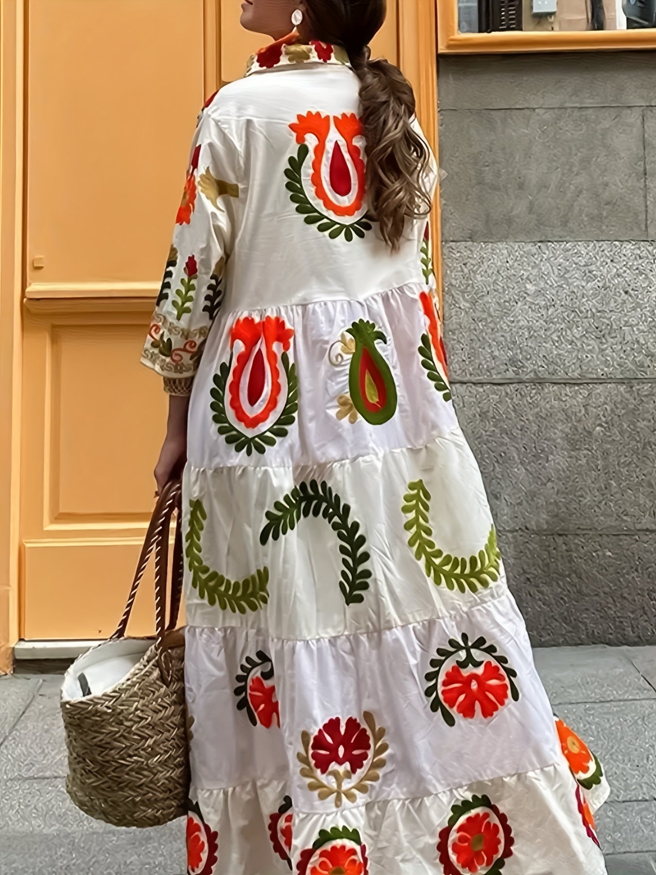 Isala  | Graphic Floral Print Maxi Dress